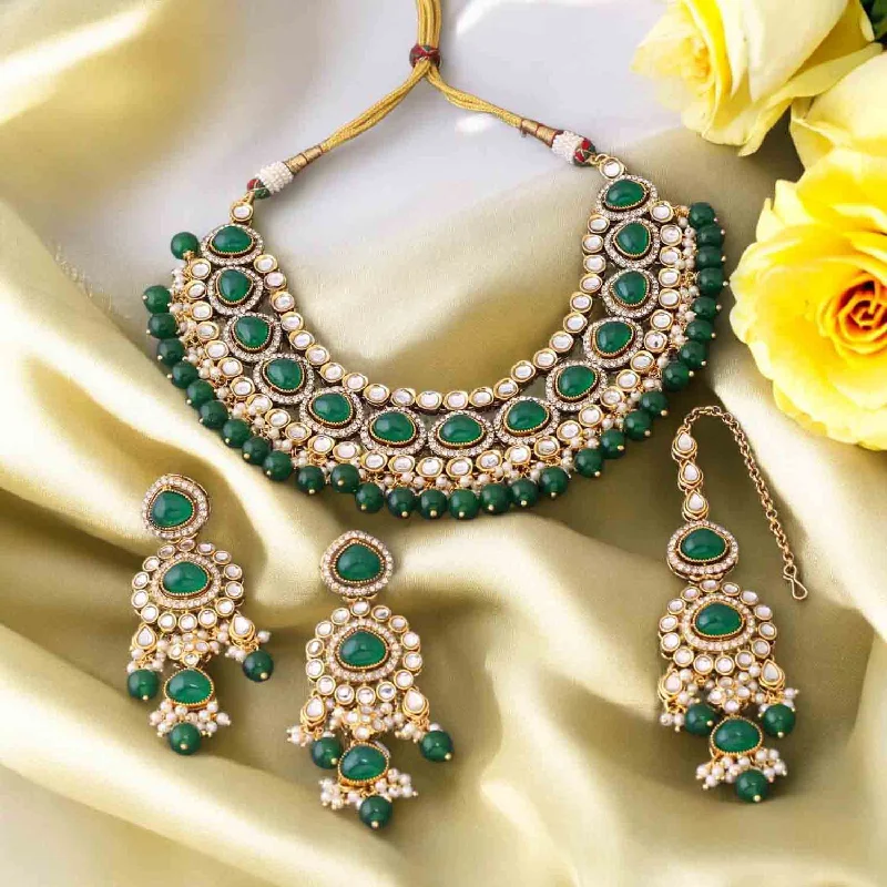 Emerald Nikhina Kundan Jewellery Set