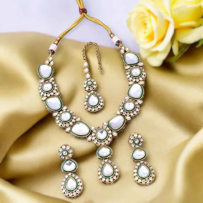 Ivory Ghurmita Kundan Jewellery Set