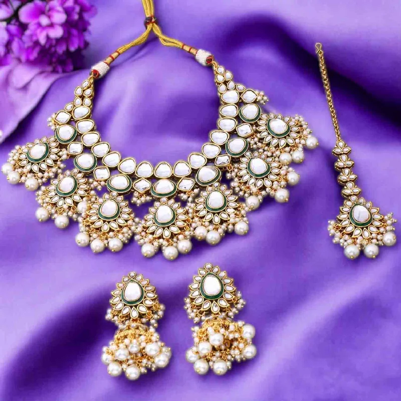 Ivory Maanvita Kundan Jewellery Set