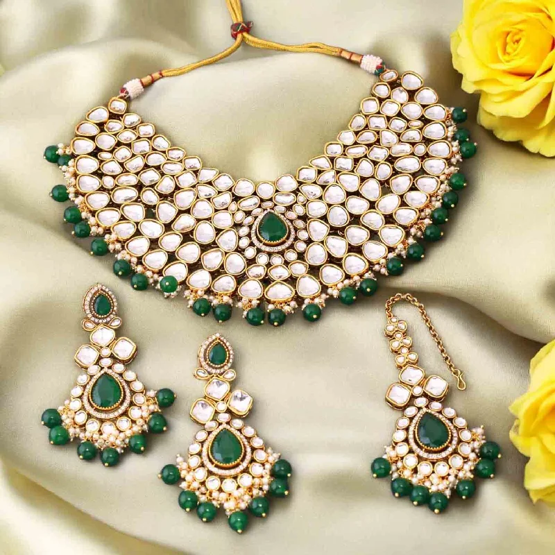 Emerald Vandanti Kundan Jewellery Set