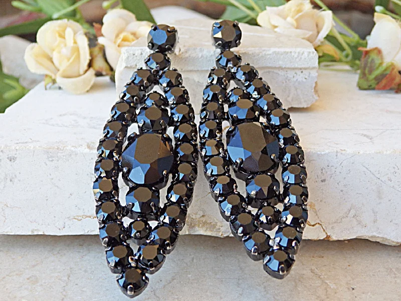 Black cocktail Earrings