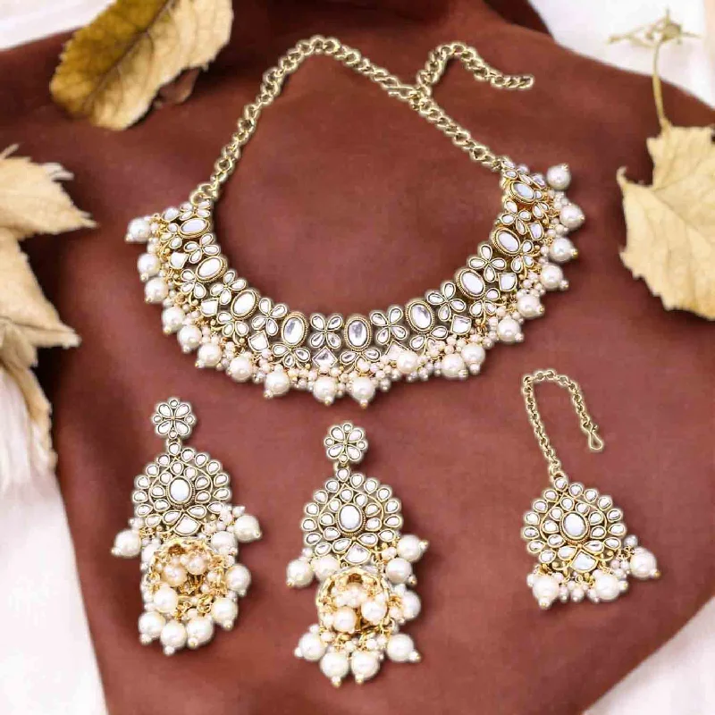 Ivory Aaranya Kundan Jewellery Set