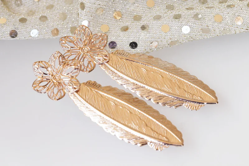 FEATHER EARRINGS