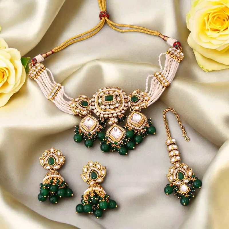 Emerald Aashi Kundan Jewellery Set