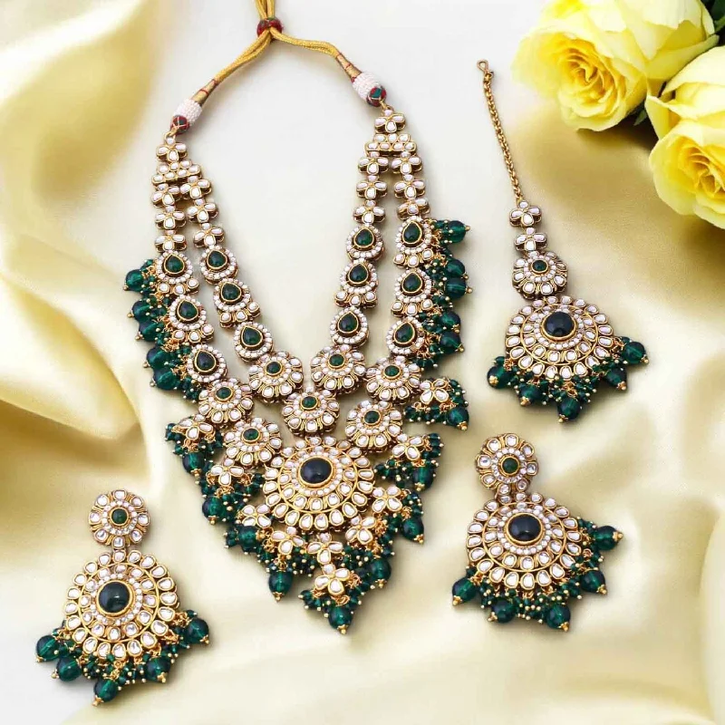 Emerald Yunita Kundan Jewellery Set