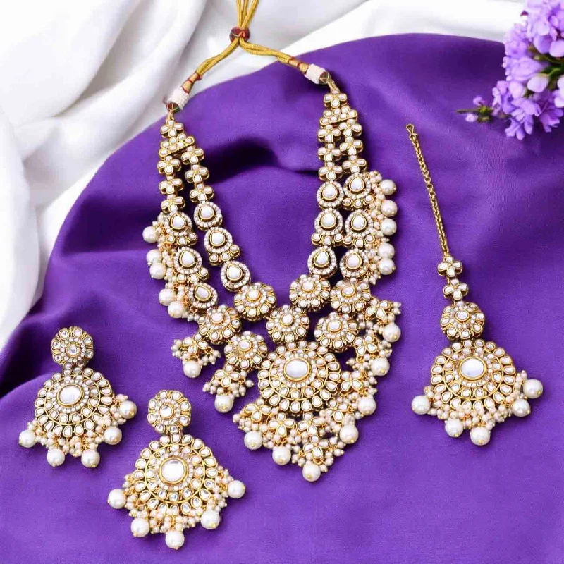 Ivory Yunita Kundan Jewellery Set