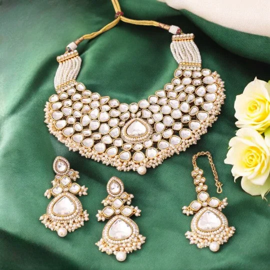 Ivory Kairavi Kundan Jewellery Set