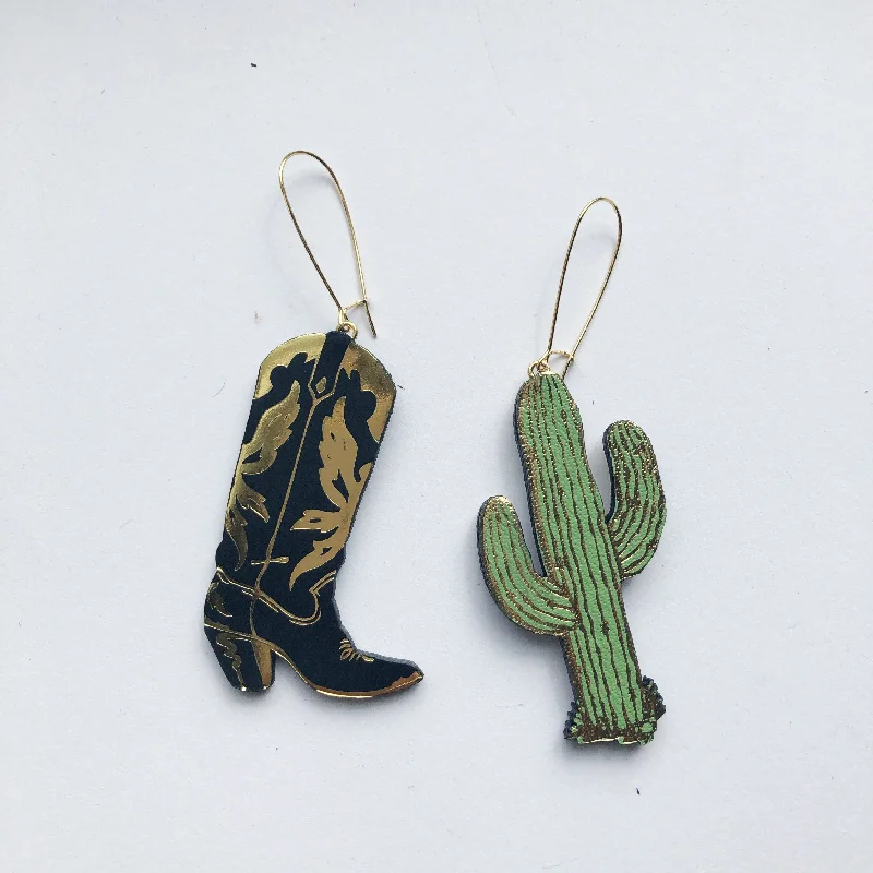 Black Boot paired with Cactus